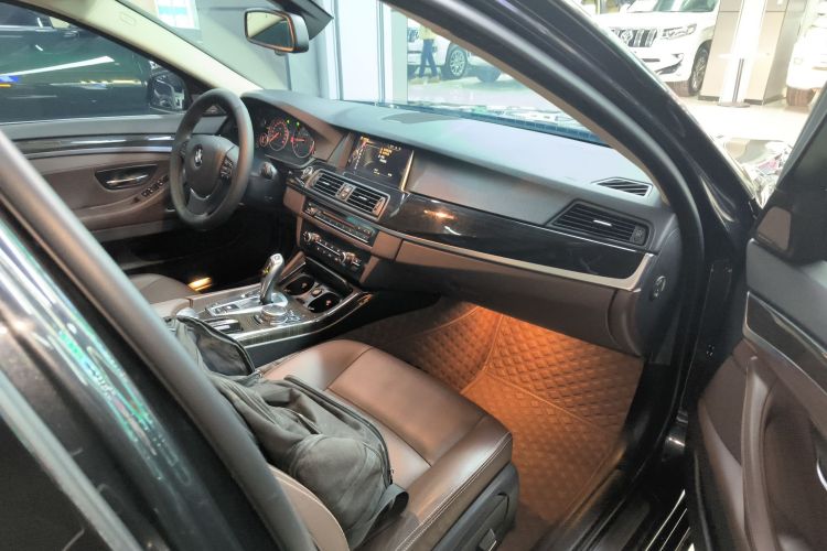 宝马5系 2014款 525Li 豪华设计套装局部细节41