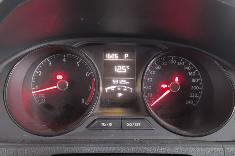 大众 朗逸 2017款 1.6L 自动风尚版中控内饰14