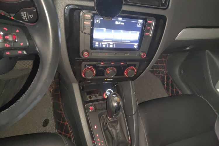 大众 速腾 2018款 1.6L 自动舒适型中控内饰16
