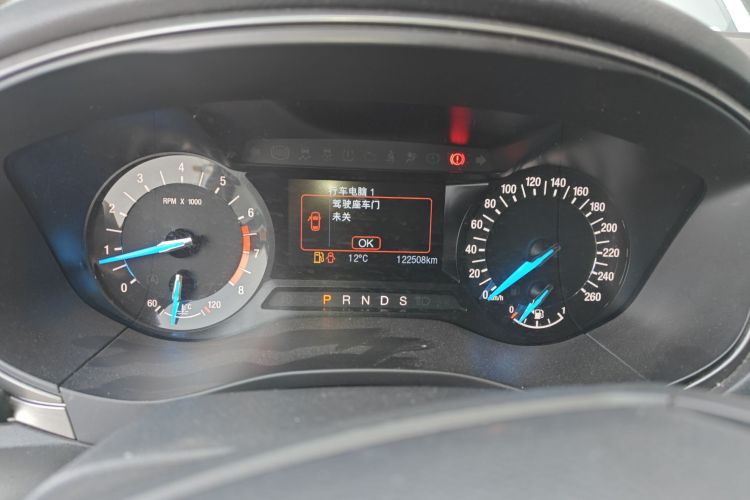 福特 蒙迪欧 2017款 改款 EcoBoost 180 时尚型局部细节14