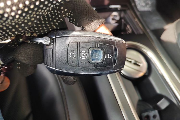 林肯MKC 2017款 2.0T 四驱尊雅版中控内饰11