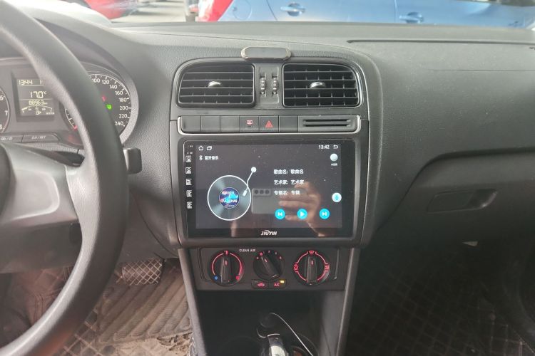 大众 Polo 2016款 1.4L 自动风尚型中控内饰16