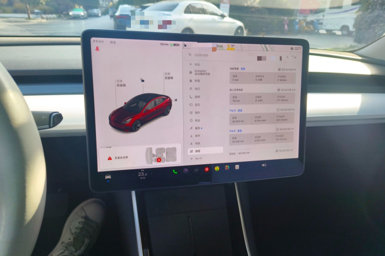 特斯拉 Model 3 2020款 标准续航后驱升级版中控内饰16