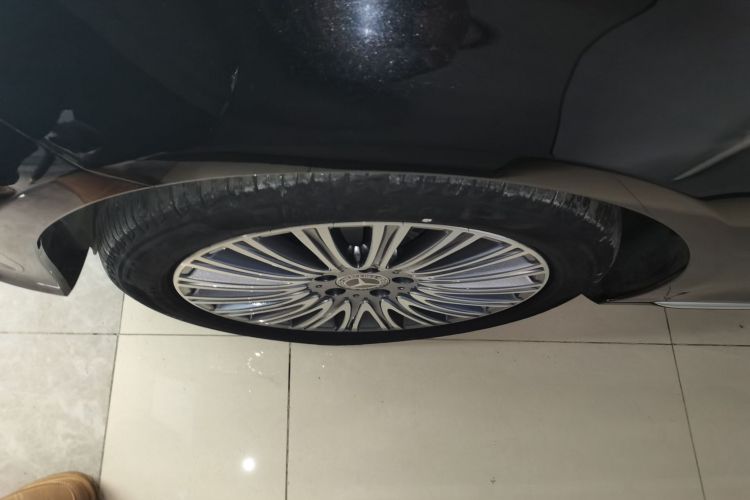 奔驰E级 2023款 改款 E 300 L 豪华型车身外观6002