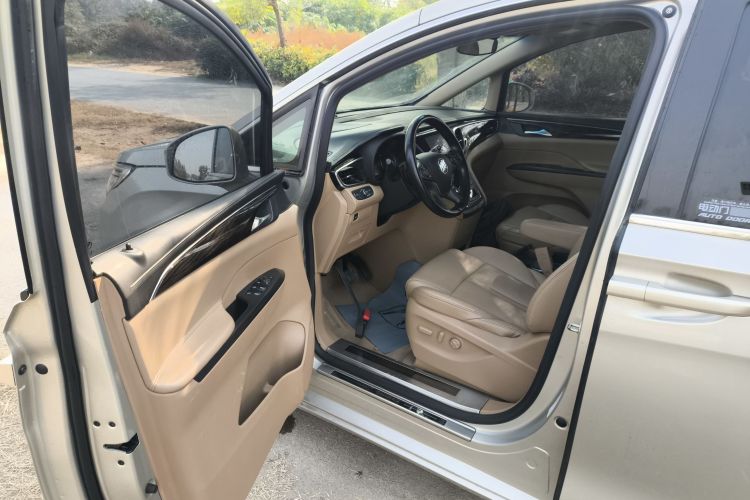 别克GL8 2017款 ES 28T 尊享型 国V中控内饰7003