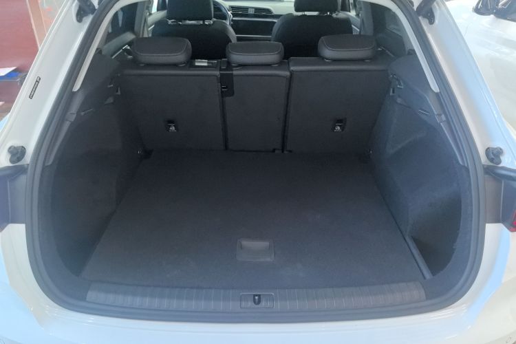 奥迪Q3 2023款 改款 40 TFSI 时尚动感型机舱底盘23