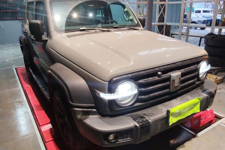 坦克300 2024款 2.0T 征服者车身外观3