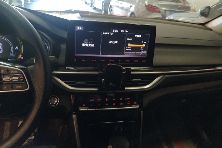 起亚K3 2021款 改款 1.5L CVT时尚版中控内饰16