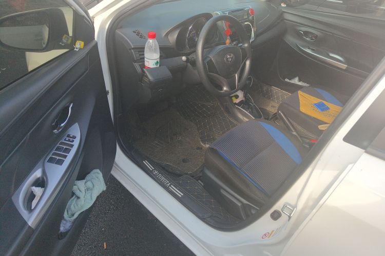 丰田 YARiS L 致炫 2017款 1.5G CVT劲速天窗升级版中控内饰7003