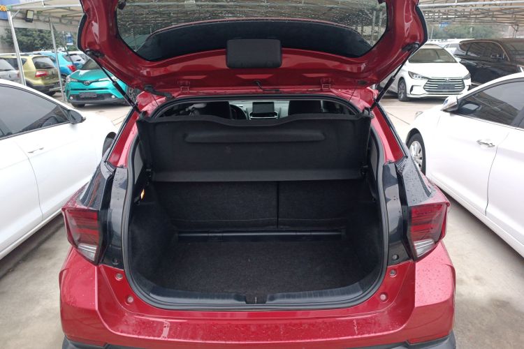 丰田 YARiS L 致炫 2021款 致炫X 1.5L CVT尊贵版机舱底盘23