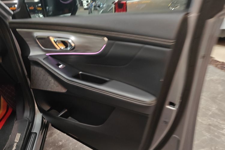 广汽传祺 传祺GS8 2022款 领航系列 2.0TGDI 四驱豪华智联版（六座）中控内饰7005