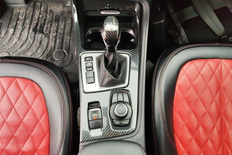 宝马1系 2017款 118i 时尚型中控内饰18