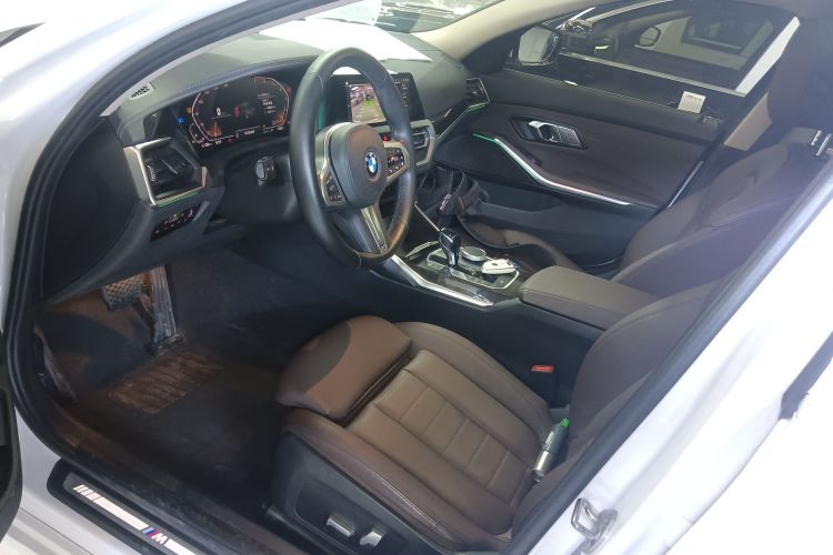 宝马3系 2020款 改款 325Li M运动套装中控内饰19