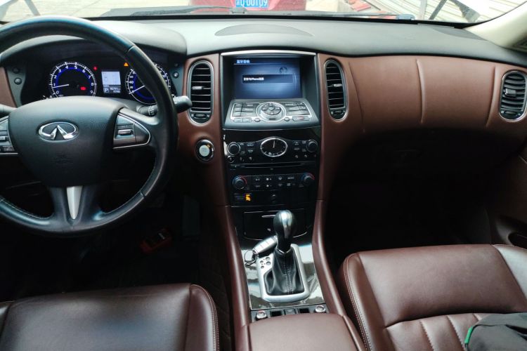 英菲尼迪QX50 2015款 2.5L 悦享版中控内饰16