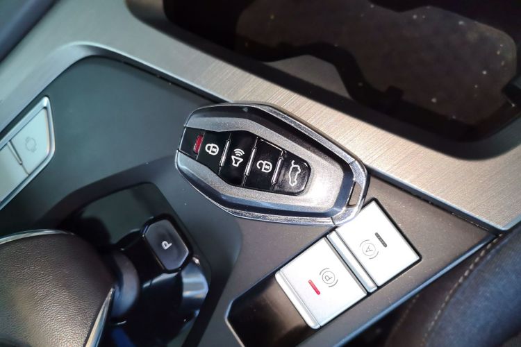 捷途X70S 2022款 1.5T DCT活力版 7座中控内饰7001