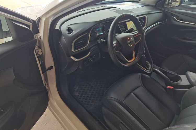 别克 英朗 2021款 改款 典范 1.5L 自动精英型中控内饰20