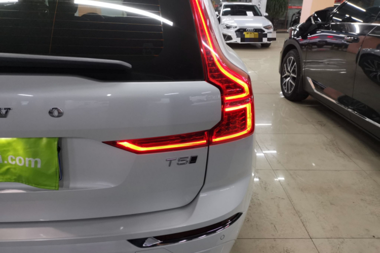 沃尔沃XC60 2021款 T5 四驱智远豪华版车身外观9