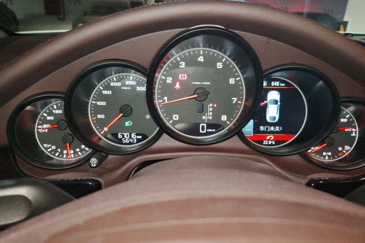 保时捷 2014款 Panamera 4 3.0T中控内饰14