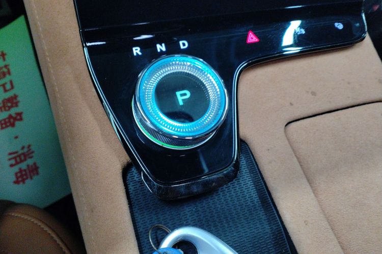 岚图汽车 岚图追光 2023款 四驱长续航版中控内饰18