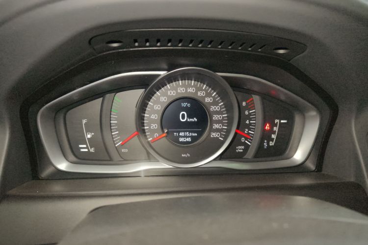 沃尔沃XC60 2017款 T5 AWD 智进版中控内饰14