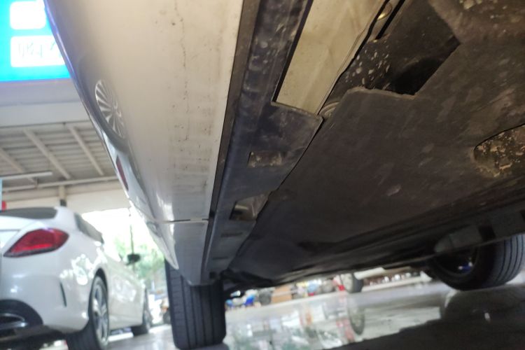 路虎 发现运动版 2020款 249PS R-Dynamic 性能版局部细节9002