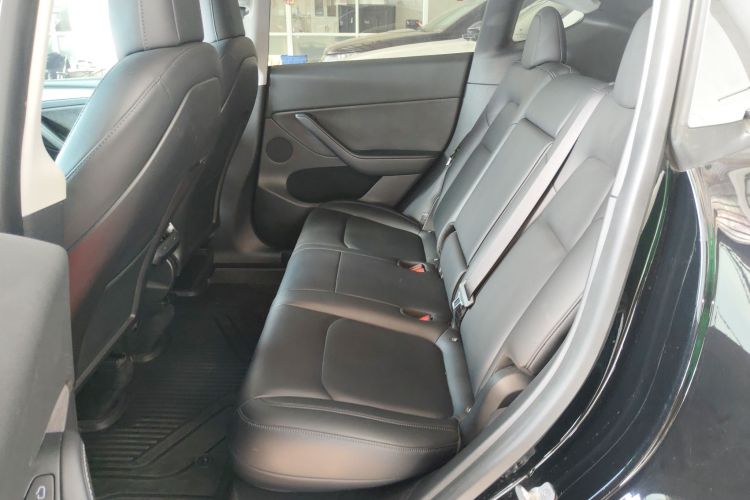 特斯拉 Model Y 2021款 标准续航后驱版中控内饰7004