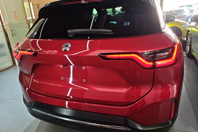 蔚来ES6 2020款 490KM 运动版车身外观6