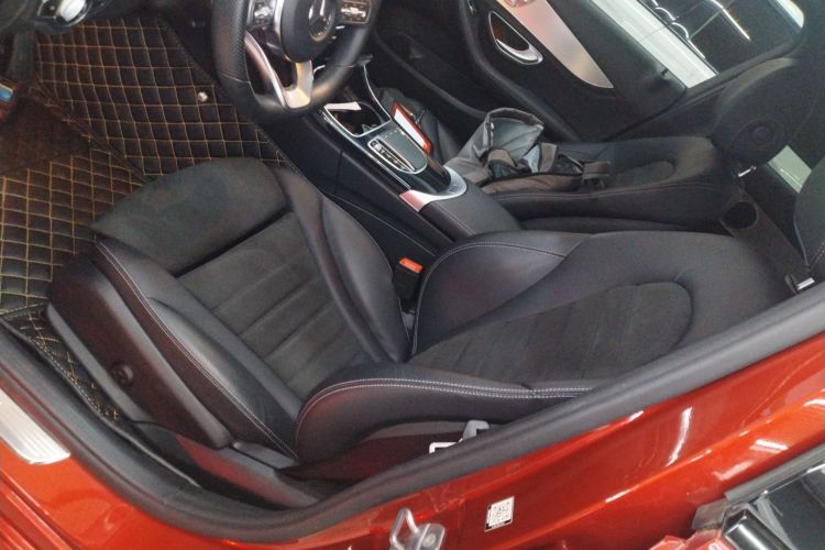 奔驰C级 2019款 C 260 运动版局部细节19