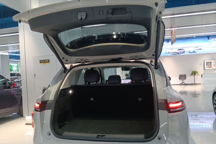 零跑汽车 零跑C10 2024款 210激光雷达版机舱底盘23