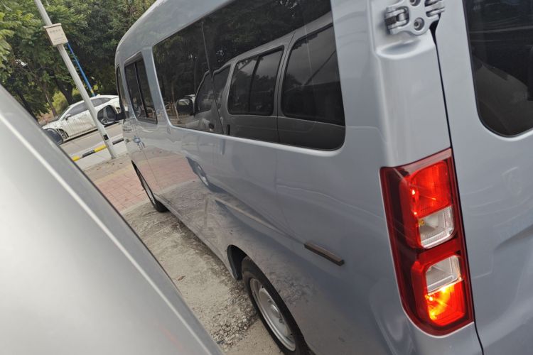 五菱汽车 五菱扬光 2025款 310KM 客车版宁德时代定制版车身外观6003