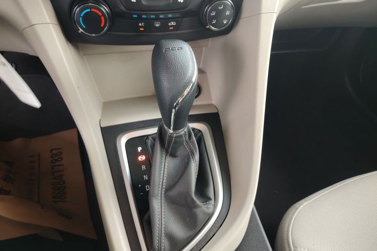 别克 英朗 2018款 15T 双离合进取型 国V中控内饰18