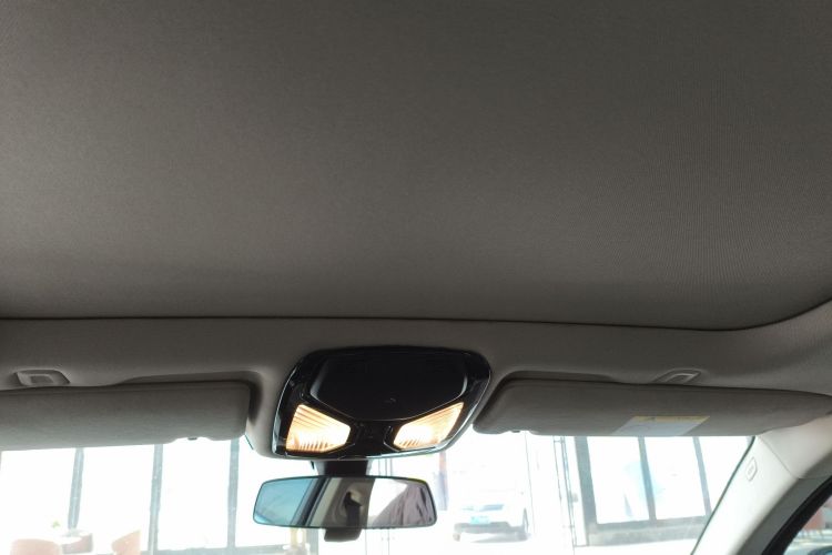 宝马5系新能源 2020款 里程升级版 530Le 豪华套装中控内饰22