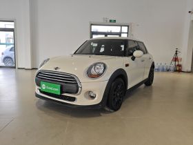 MINI 2017款 1.5T COOPER 冰蓝色限量版 五门版