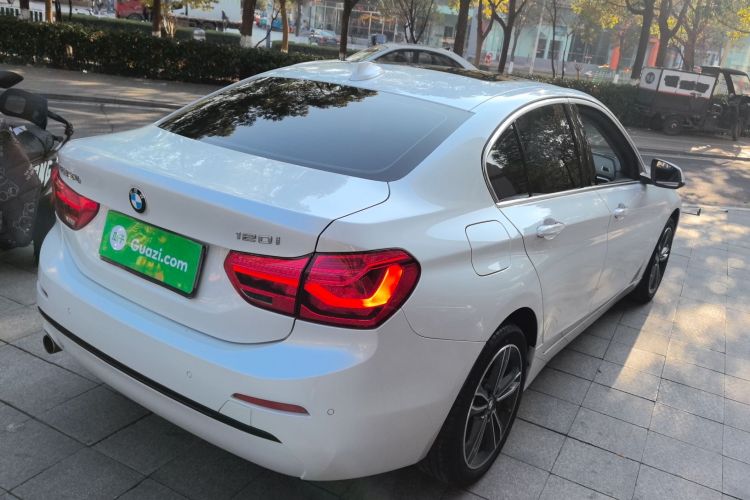 宝马1系 2018款 改款 118i 运动型车身外观6005