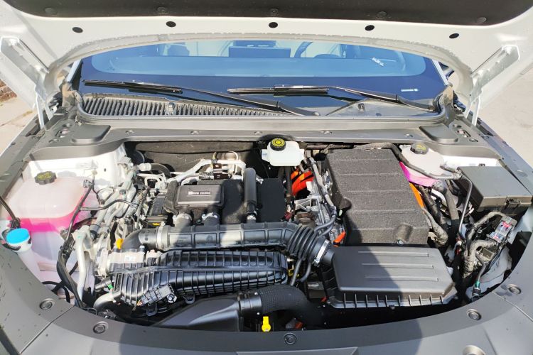 比亚迪 秦L 2024款 DM-i 120KM超越型机舱底盘24