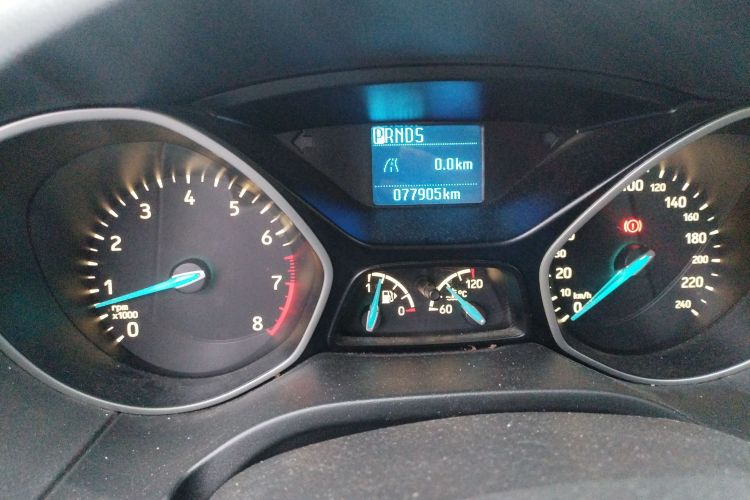 福特 福克斯 2015款 三厢 1.6L 自动舒适型中控内饰14