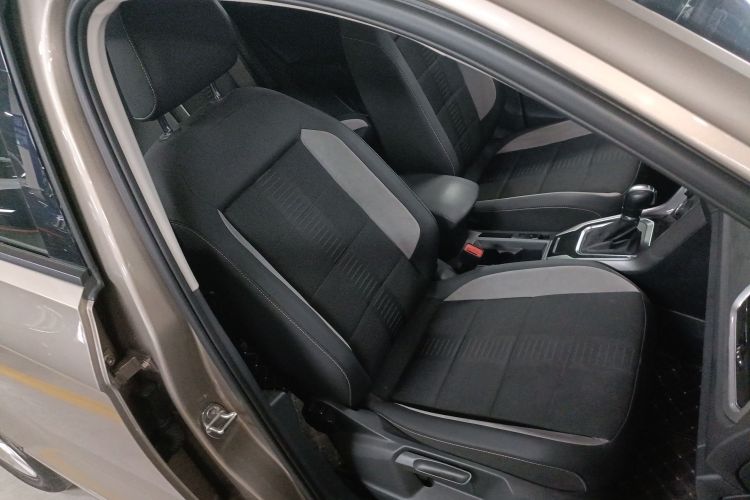 大众 T-ROC探歌 2020款 280TSI DSG两驱精英型局部细节41