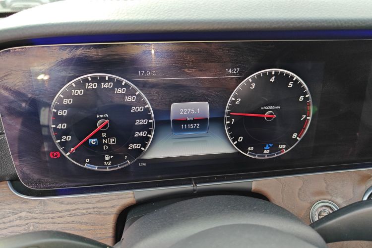 奔驰E级 2020款 E 300 L 时尚型局部细节14