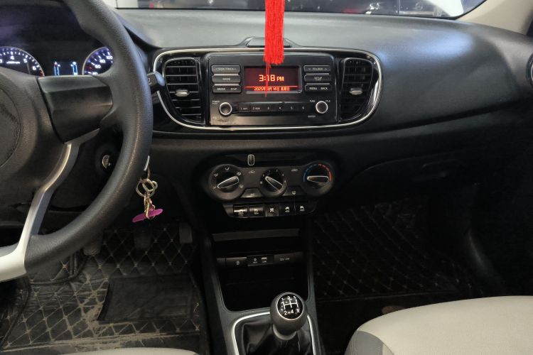 起亚 焕驰 2019款 1.4L 手动智享版Value 国VI局部细节16