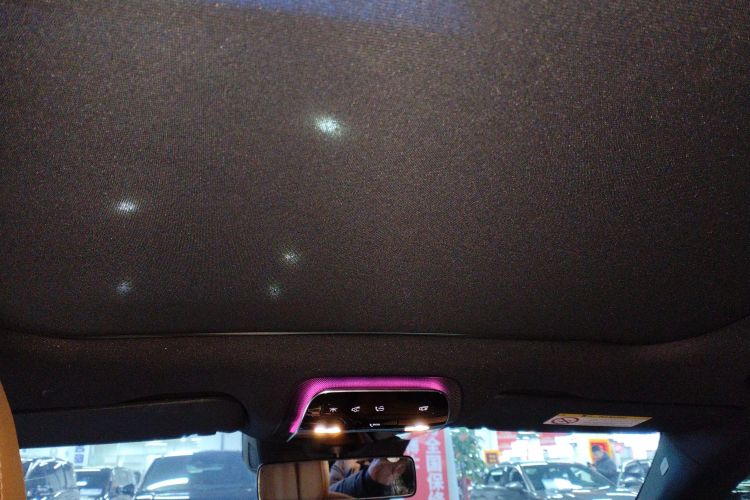 奔驰E级 2024款 改款 E 300 L 时尚运动型中控内饰22