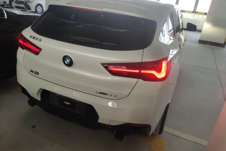 宝马X2 2021款 改款 xDrive25i 曜夜版车身外观7