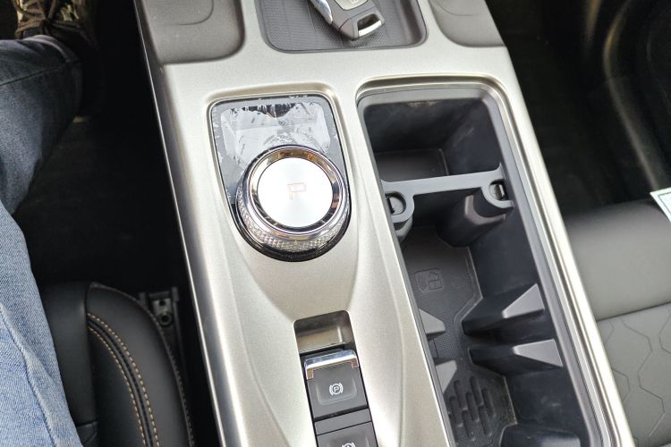 哈弗大狗 2024款 1.5T DCT边牧版中控内饰18