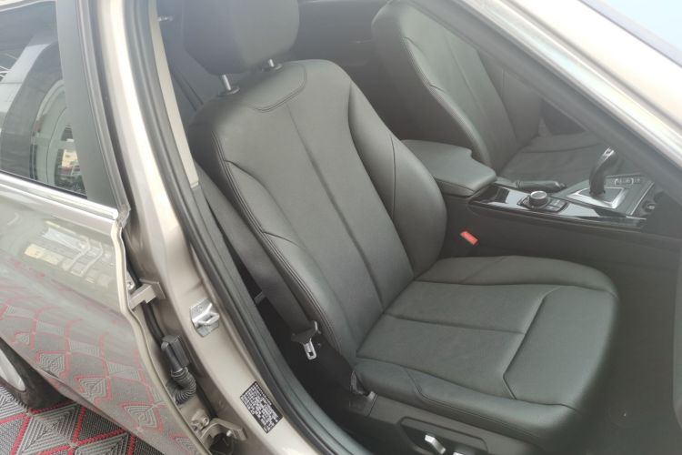 宝马3系 2016款 316Li 时尚型局部细节41