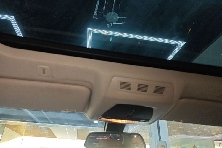 宝马5系(进口) 2015款 520i 典雅型中控内饰22