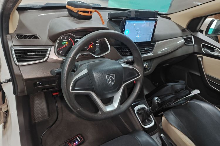 宝骏310W 2017款 1.5L 手动舒适型 国V中控内饰7002