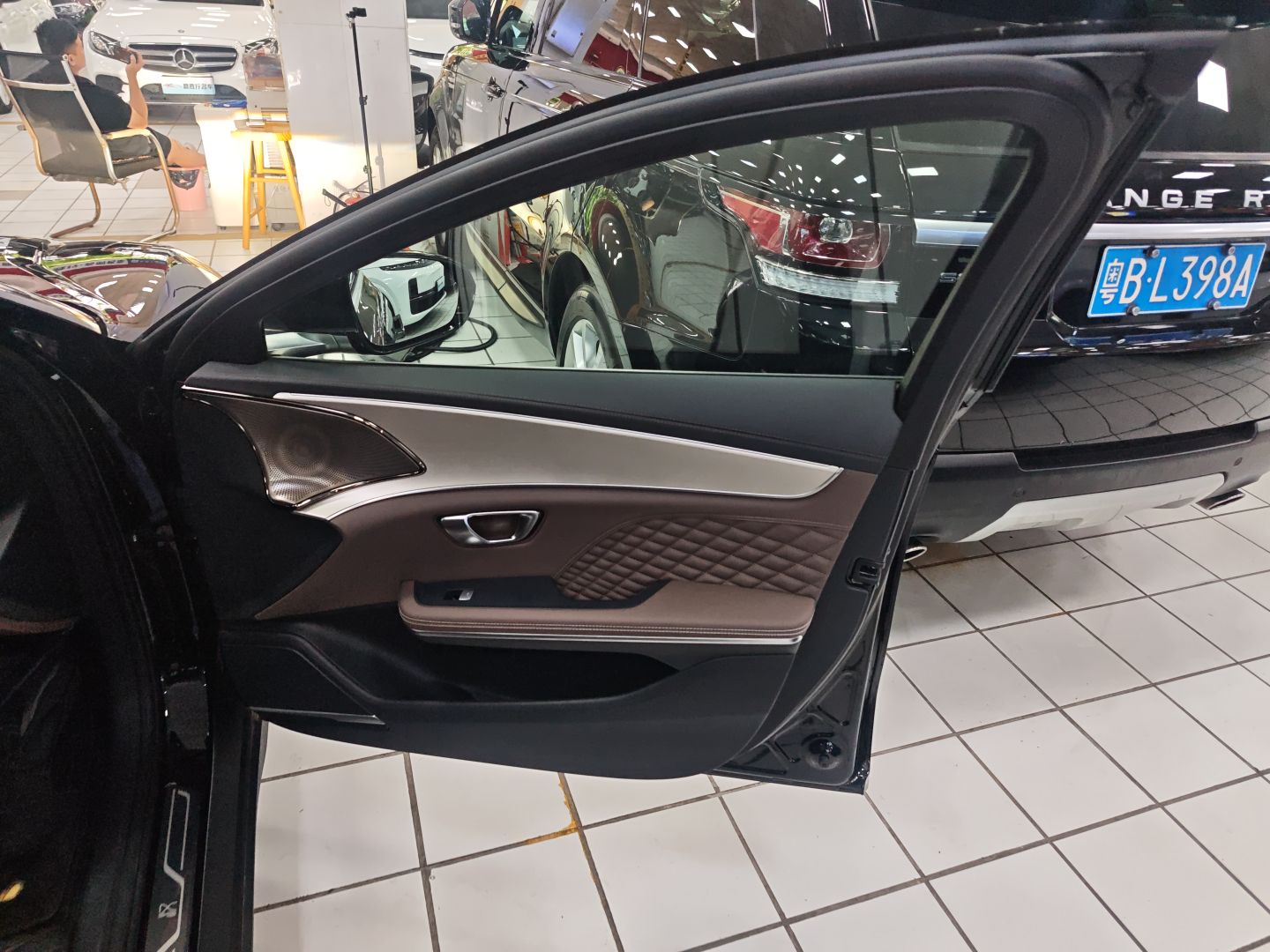 比亚迪 汉 2024款 DM-i 荣耀版 121KM 精英型