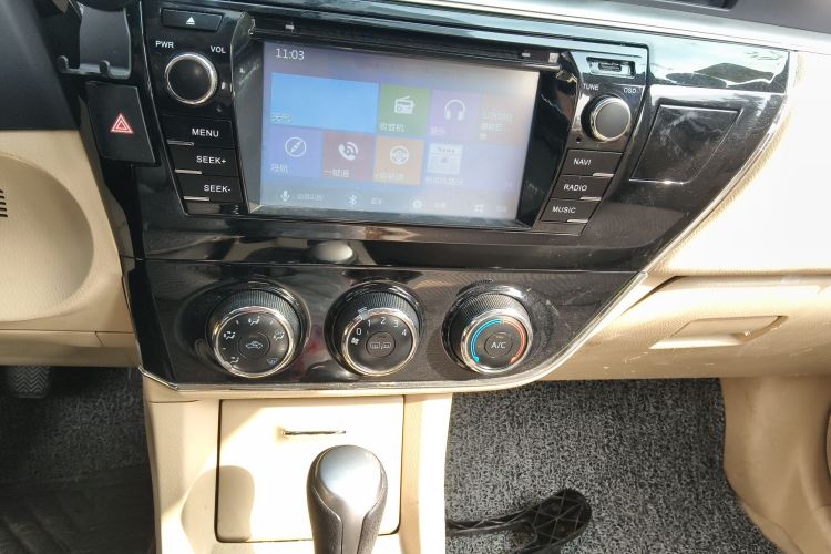 丰田 卡罗拉 2014款 1.6L CVT GL中控内饰16