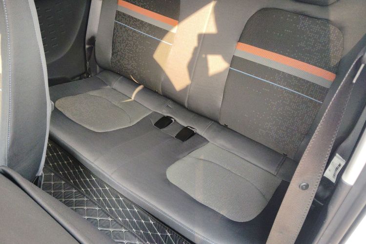 五菱汽车 宏光MINIEV 2022款 轻松款 磷酸铁锂中控内饰21