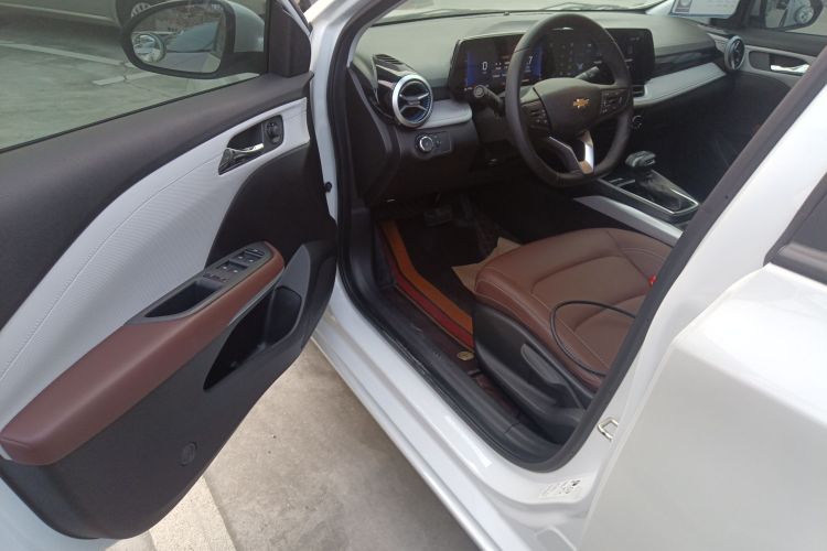 雪佛兰 科鲁泽 2023款 1.5L 双离合悦享版中控内饰20