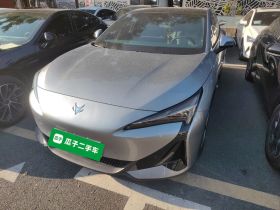 ARCFOX极狐 极狐 阿尔法S5 2024款 560PRO 185kW